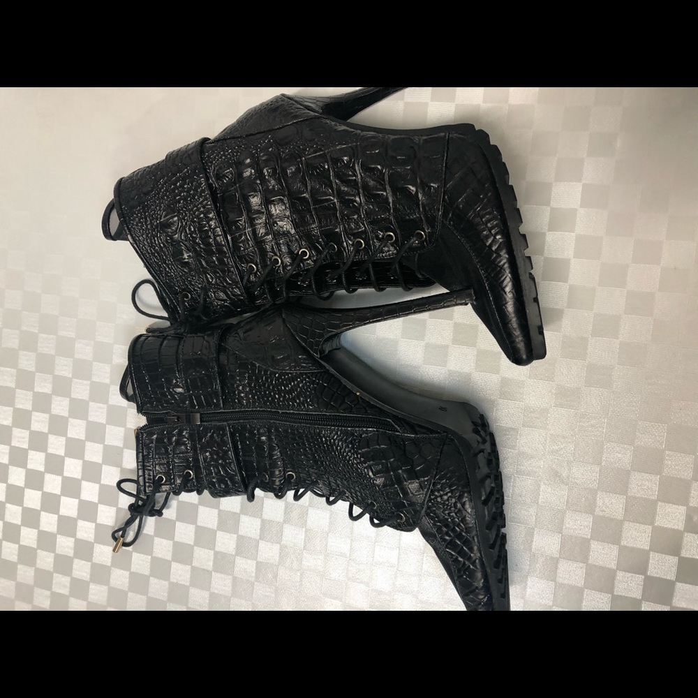 Women boots